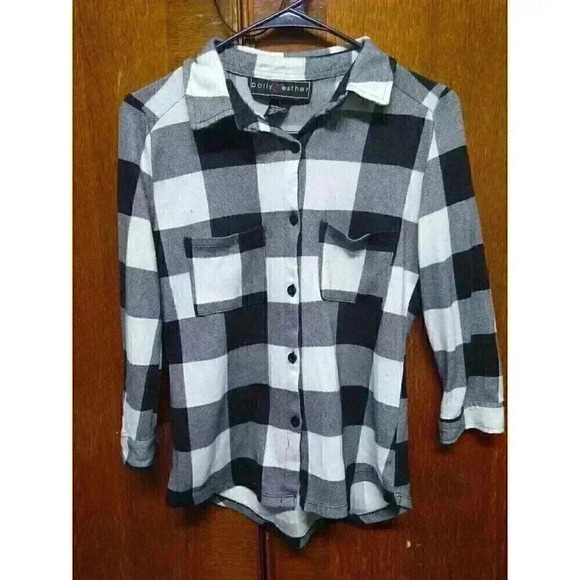 Women's Button Down Polly & Esther Plaid Blouse Size Small - Picture 1 of 4